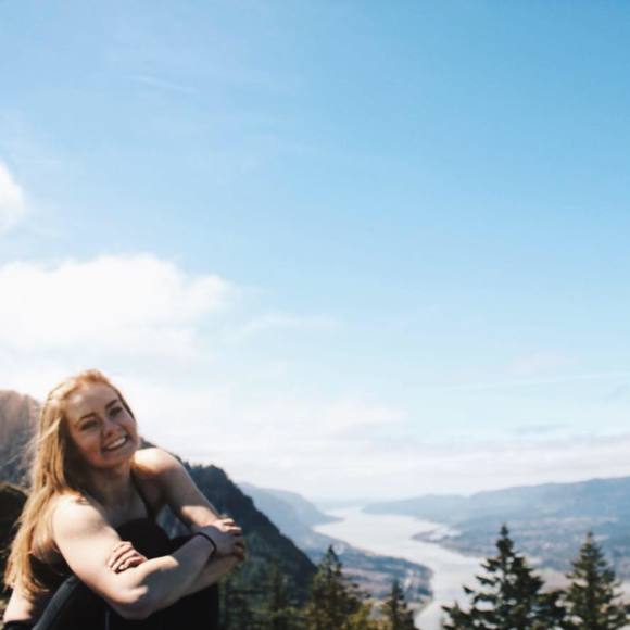 Meet your Posher, Julia - Picture 1 of 1